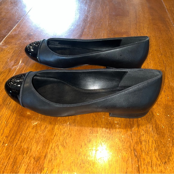 Micheal Kors Black Flats - Picture 4 of 6